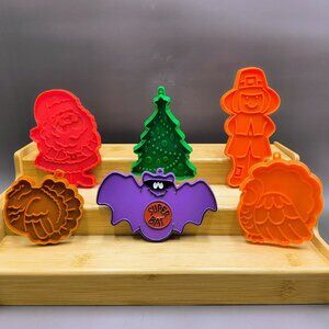 Vintage Lot Hallmark Holiday Large Cookie Cutters 3-5" Christmas Thanksgiving